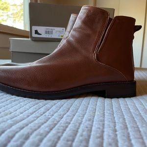 Brown leather Franco Sarto ankle boots size 11